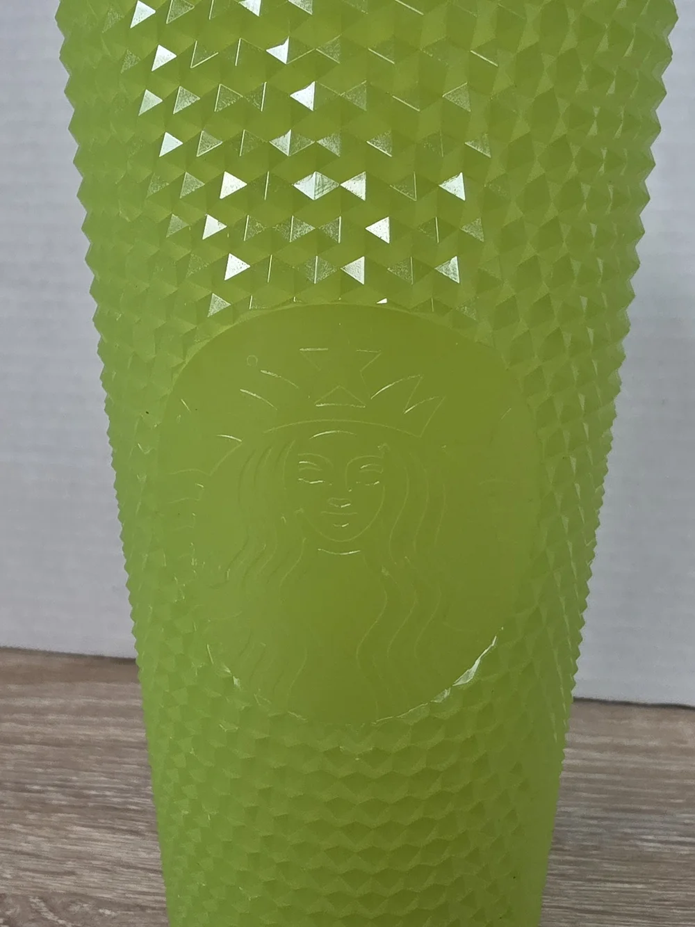 EUC Starbucks 2022 Studded Tumbler 24 oz Glow In The Dark Lemongrass Halloween